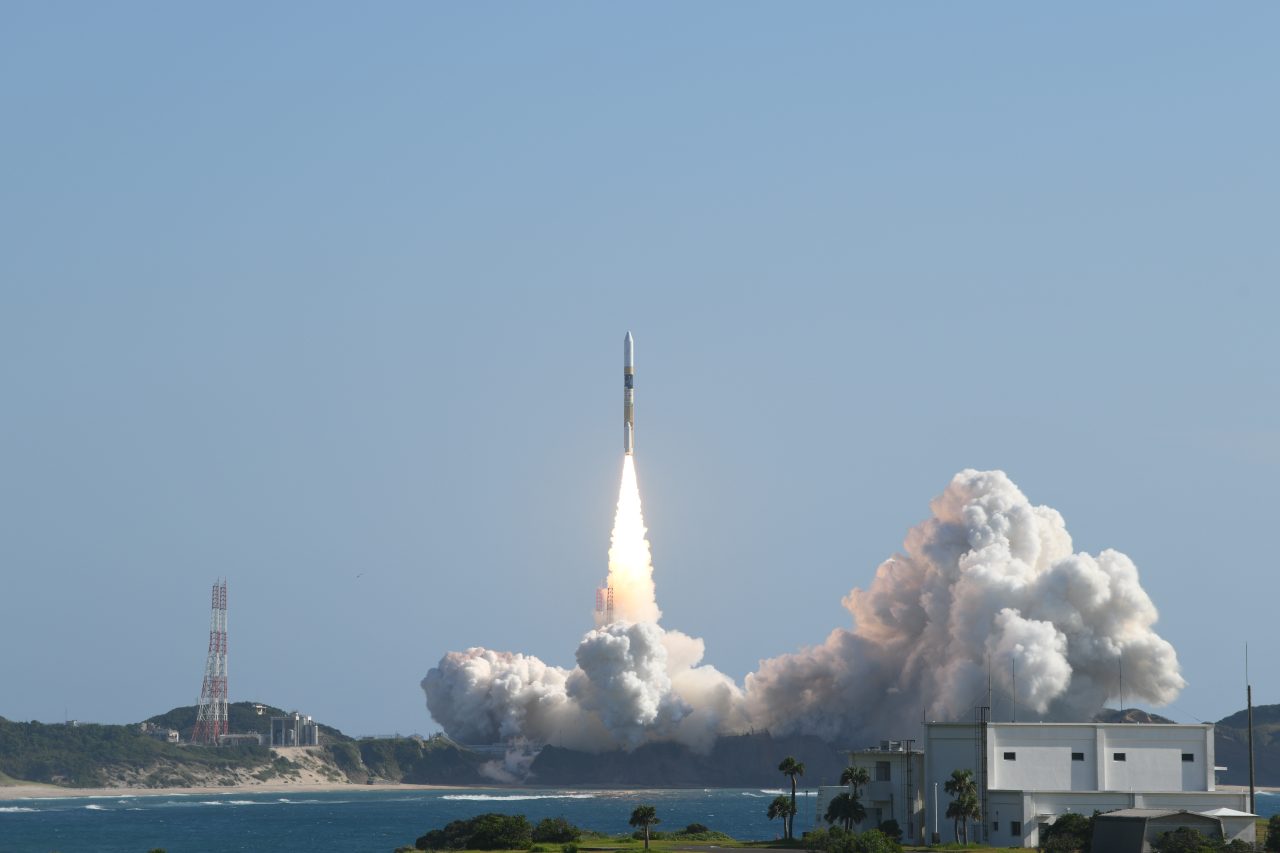 2023年9月7日にX線分光撮像衛星「XRISM」と小型月着陸実証機「SLIM」を搭載して打ち上げられたH-IIAロケット47号機(Credit: JAXA)