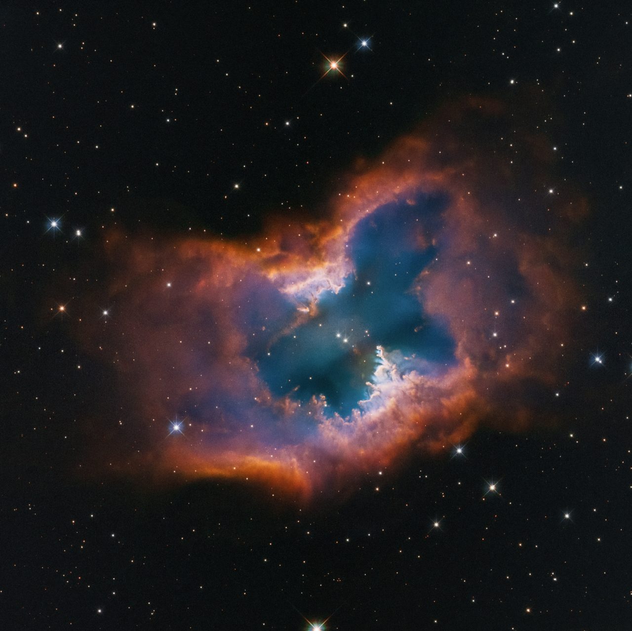 ハッブル打ち上げ35周年記念 蝶のような星雲「NGC 2899」【今日の宇宙画像】