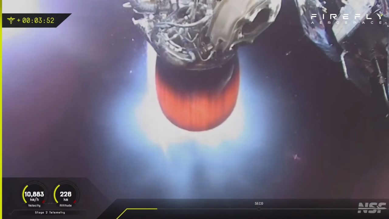 参考画像：2024年7月の「FLTA005」における「Alpha」ロケット2段目からの映像。画像中央にエンジンのノズル部分が写っている。Firefly Aerospaceのライブ配信から
