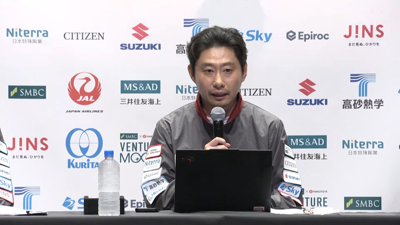2025年6月6日9時開催の報告会でHAKUTO-Rミッション2の終了を報告するispaceの袴田武史CEO。ispaceのライブ配信から