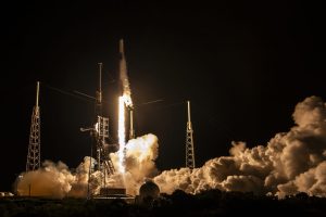 スペースX、カーゴドラゴン補給船の打ち上げ成功　ISSへ33回目の物資輸送ミッション