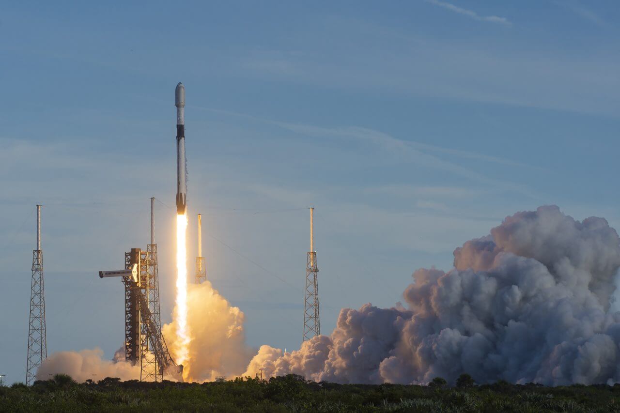 スペースX、アマゾン「プロジェクト・カイパー」の衛星打ち上げ