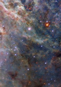 16万光年先「タランチュラ星雲」の幻想的な光景　ハッブル宇宙望遠鏡が観測