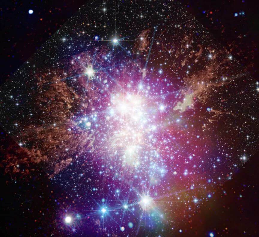3つの宇宙望遠鏡が描く“超”星団「ウェスタールンド1」