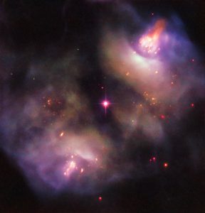 死にゆく恒星が咲かせた短命の天体　ハッブル宇宙望遠鏡が観測した惑星状星雲「NGC 2371」