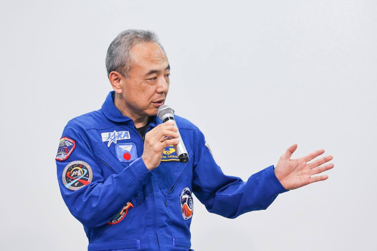 古川聡宇宙飛行士がJAXA退職へ 宇宙での経験を活かし次世代の育成へ 5 2回目のISS長期滞在を終えて帰国記者会見を行う古川聡さん(Credit: JAXA)
