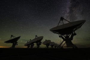 人類は地球外文明の電波信号を見逃しているかもしれない　恒星活動で信号が変化する可能性