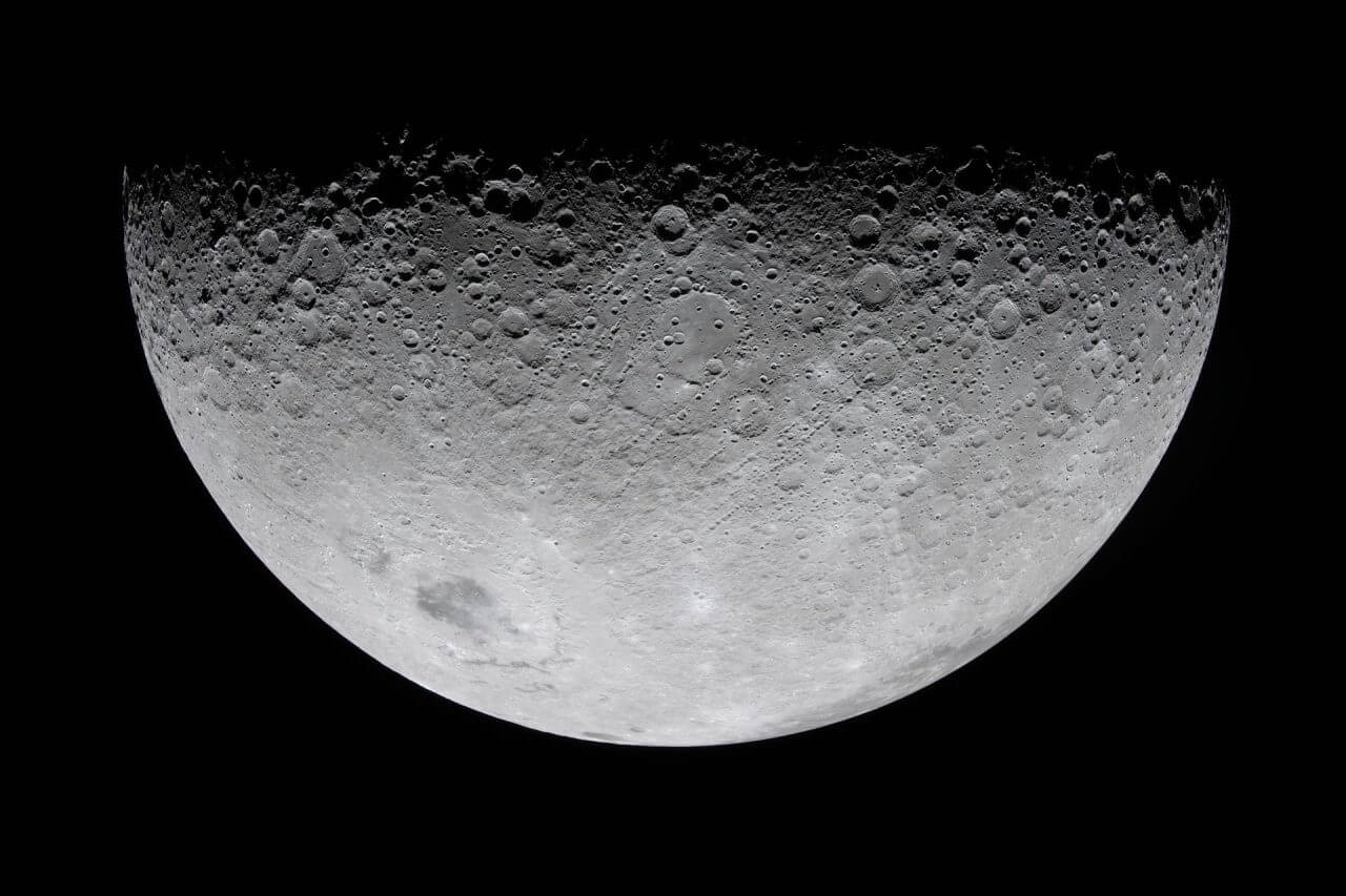 NASA有人月ミッション「アルテミスII」帰還は日本時間11日午前 クルー撮影の“天の川”画像公開 2 Artemis IIミッションのOrion宇宙船から撮影された月(Credit: NASA)