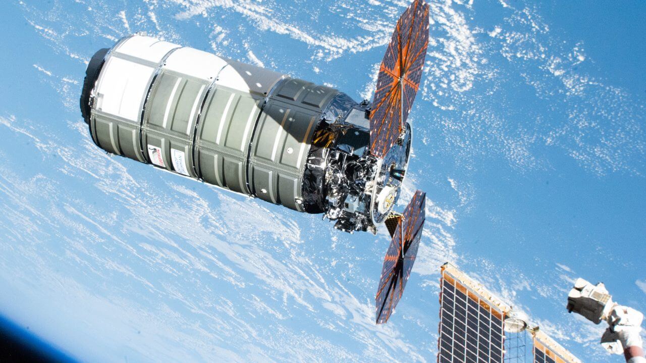 スペースXが「シグナス」補給船運用24号機を打ち上げ 2日余り後にISS