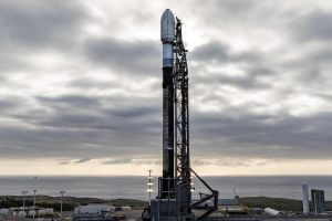スペースXが「ファルコン9」で韓国の地球観測衛星など45機を打ち上げ
