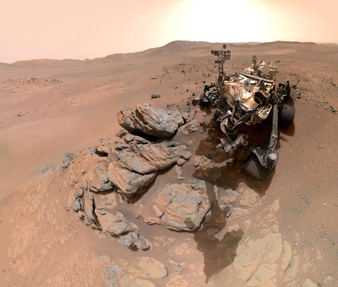 NASAが火星探査車「Perseverance」の最新セルフィー公開　西に進んだ先で待っていた景色