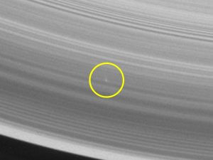 土星の新衛星「S/2009 S 2」を土星の環の中で発見　公式な衛星の定義がないことによる “発見” か？