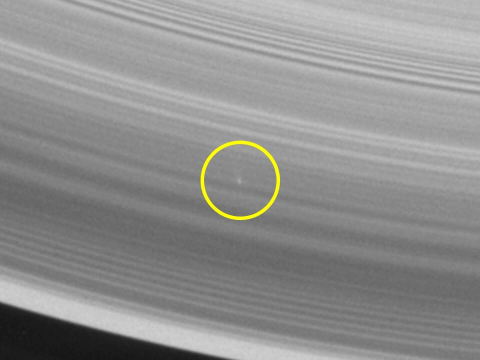 土星の新衛星「S/2009 S 2」を土星の環の中で発見 公式な衛星の定義がないことによる “発見” か？