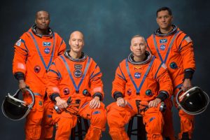 NASAが「アルテミスIII」のクルーを発表　2027年に地球低軌道で月着陸船のテスト実施へ