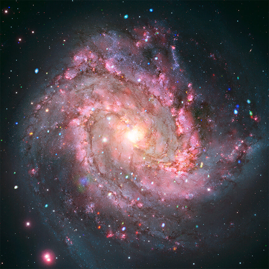 南の回転花火銀河「M83」で予想外の現象　チャンドラの観測で超新星残骸のX線変動が明らかに