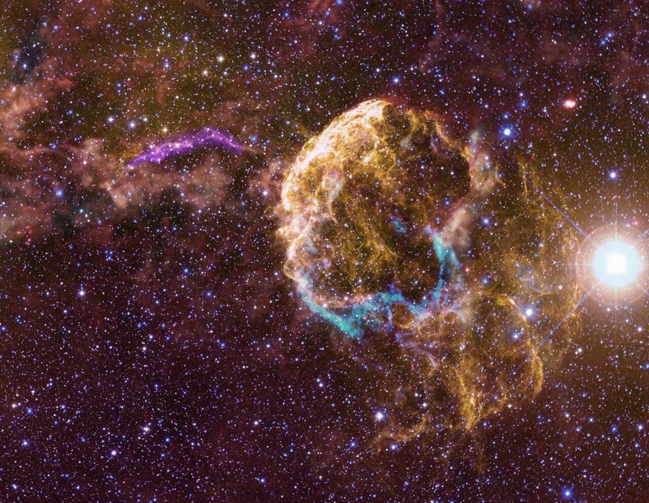 時間差で超新星爆発を起こした連星系の残骸か NASA天文衛星「フェルミ」の観測成果