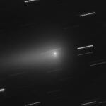 恒星間彗星「3I/ATLAS」は太陽よりも古い天体？　同位体比の分析結果が示唆