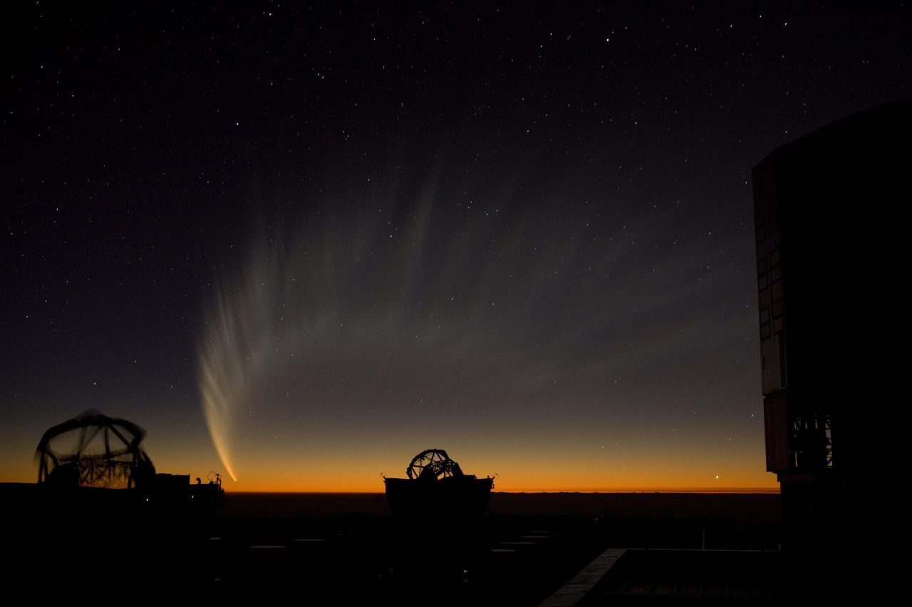 現在の長周期彗星は250万年前に太陽系へ接近した恒星「HD 7977」の影響を強く受けている?