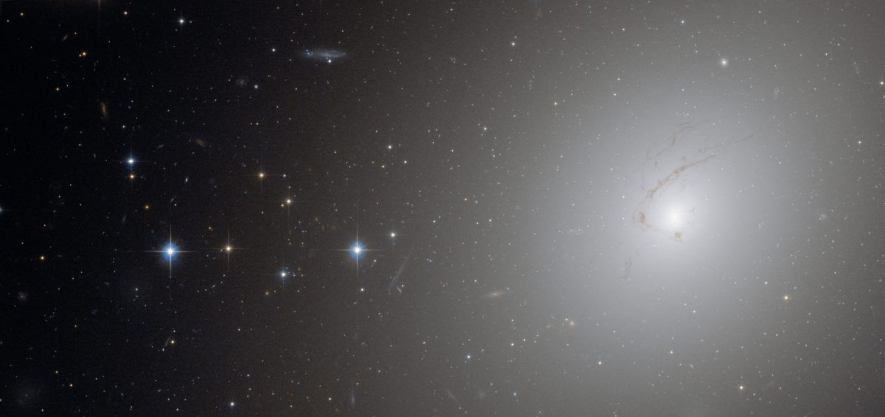 ハッブル宇宙望遠鏡が観測した“ケンタウルス座”の特異な楕円銀河「NGC 4696」 1 ハッブル(Hubble)宇宙望遠鏡が観測した楕円銀河「NGC 4696」(Credit: ESA/Hubble and NASA)