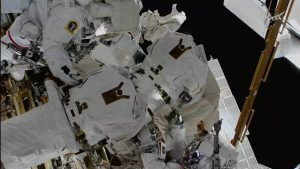ISSでNASAの宇宙飛行士2名が通算280回目の船外活動を実施　カナダアーム2の関節を交換