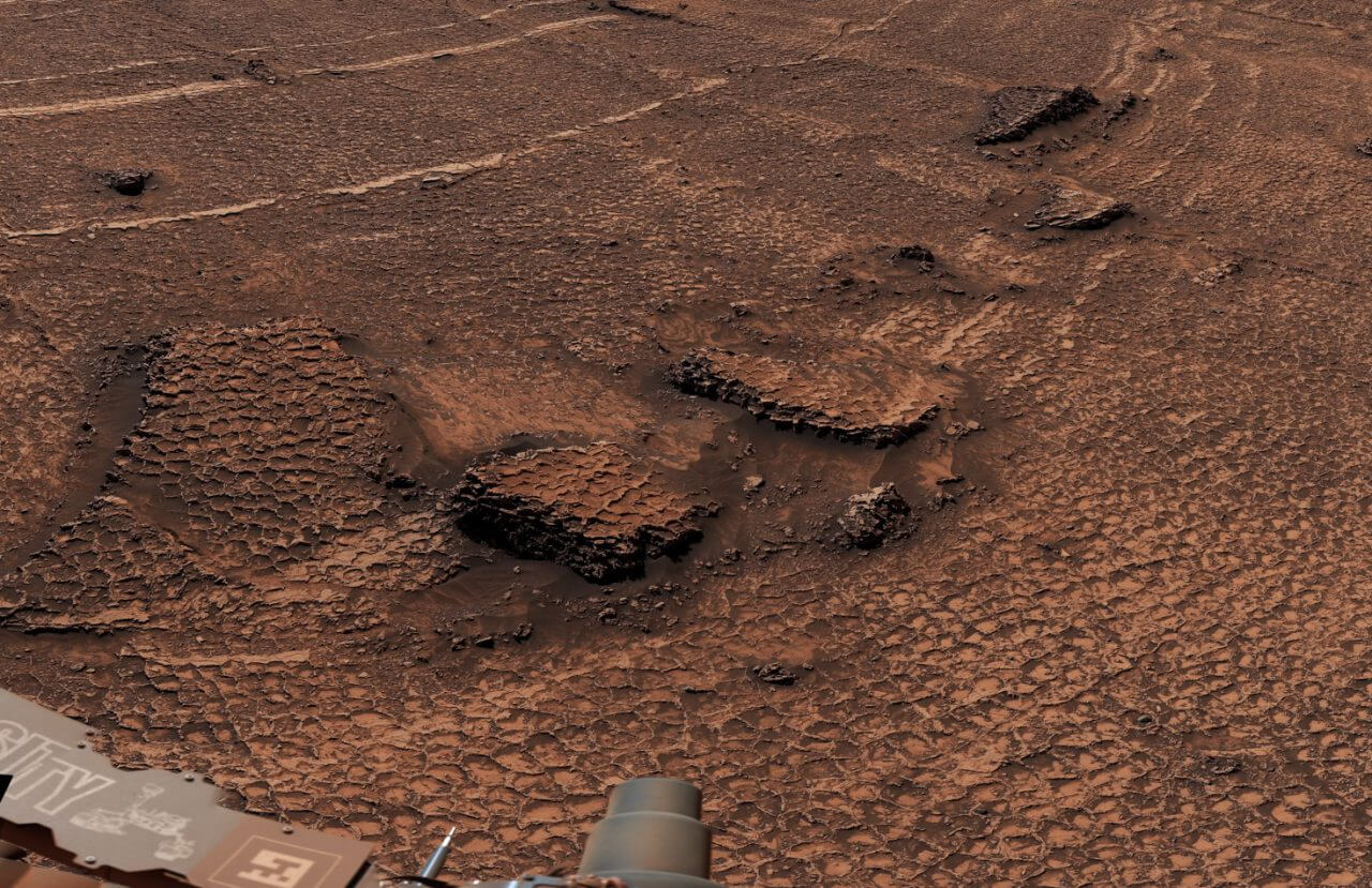 火星の大地に広がるかつてない規模の“ハチの巣模様” NASA探査車キュリオシティが遭遇