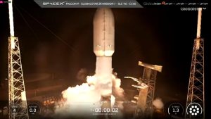 スペースXがグローバルスターの通信衛星8機を打ち上げ
