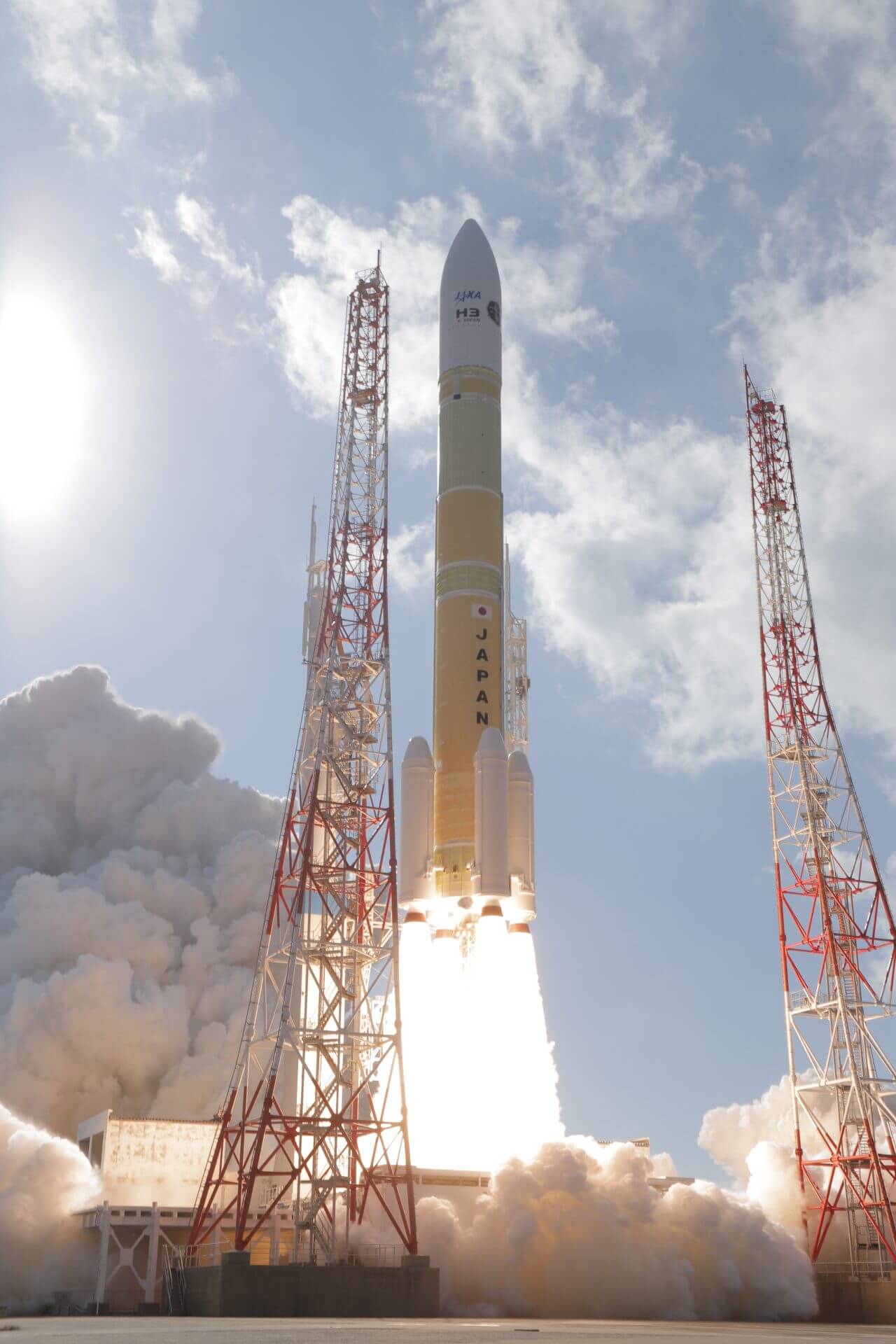 新型宇宙ステーション補給機1号機「HTV-X1」を搭載して2025年10月に打ち上げられた「H3」ロケット7号機（H3-24W形態）（Credit: JAXA）