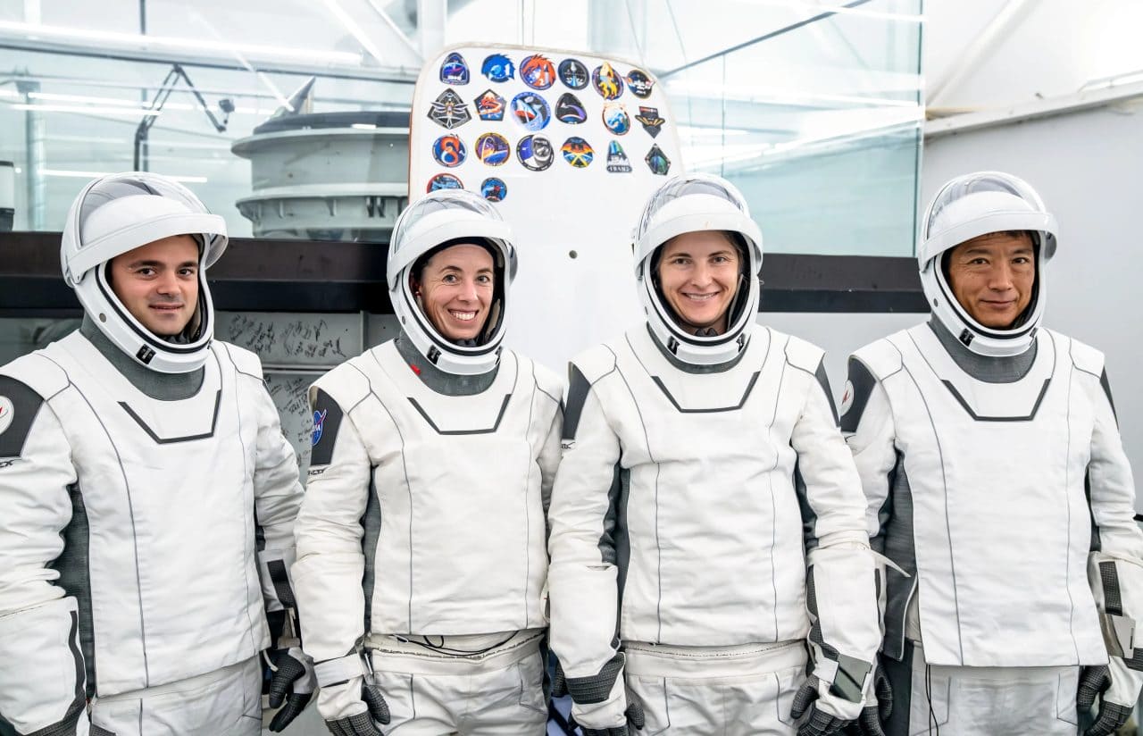 JAXA諏訪理宇宙飛行士が2027年春にISSへ! NASAが「Crew-14」ミッションのクルー4名を発表