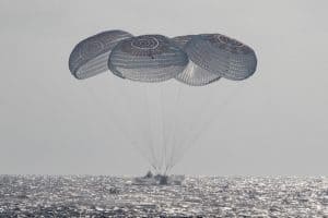 NASA有人ミッション「Crew-12」の宇宙船がISSを離脱し地球に帰還